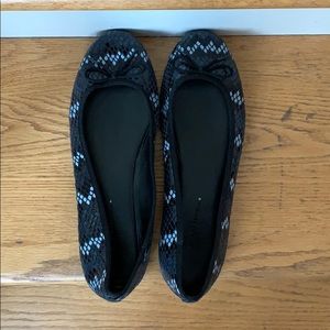 Banana Republic snake skin pattern flats